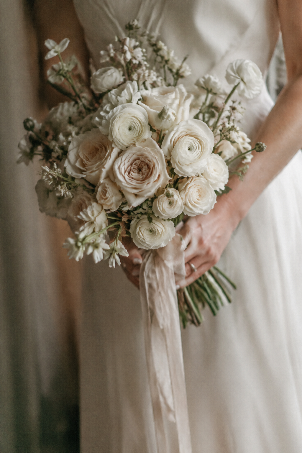 Ivory and ranunculus